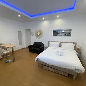 https://residence-akantha.fr-provencehotel.com
